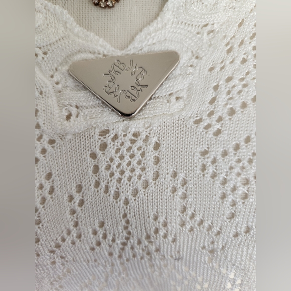 New With Tags WHBM White Lace Sweater Size Medium - Picture 3 of 6